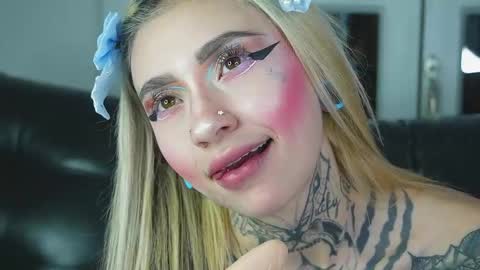 miss___angel online show from March 7, 11:32 am