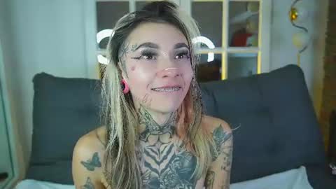miss___angel online show from June 19, 11:05 am