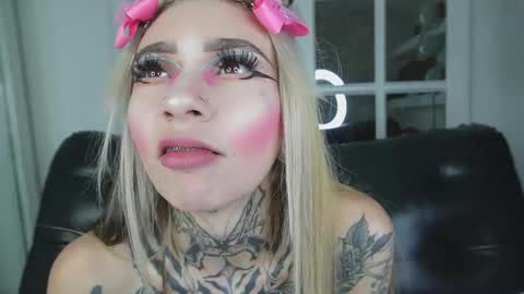 miss___angel online show from February 11, 11:25 am