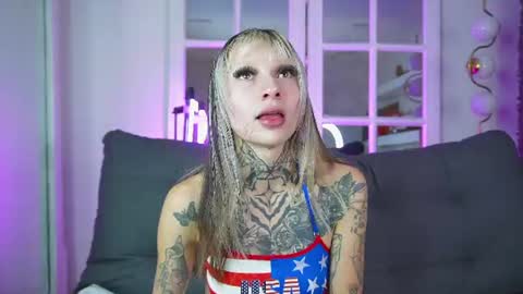 miss___angel online show from July 4, 11:25 am