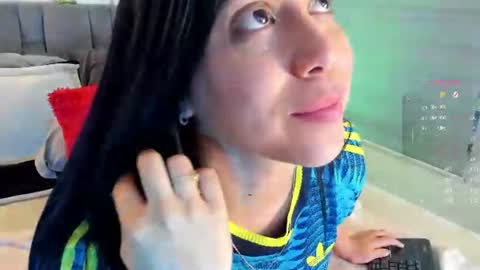 miss__jones_ online show from June 24, 3:35 am