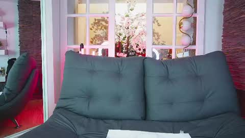 Zoe online show from August 1, 6:09 pm