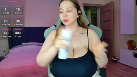 Anna online show from April 23, 1:02 pm
