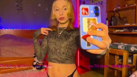 Anya online show from February 18, 5:24 pm