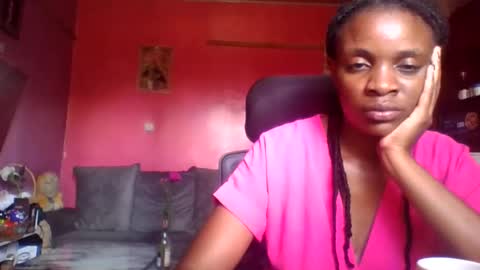 miss_belllo online show from May 29, 8:45 am