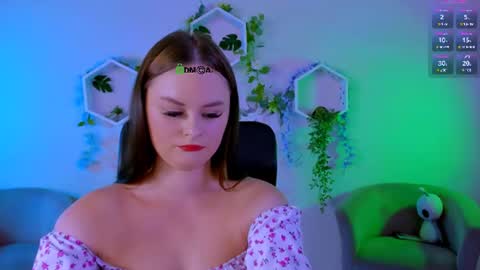 miss_courtney online show from July 11, 8:39 am