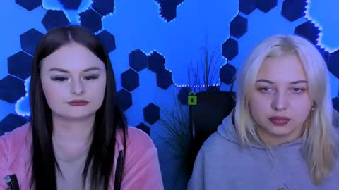miss_courtney online show from April 28, 8:51 am