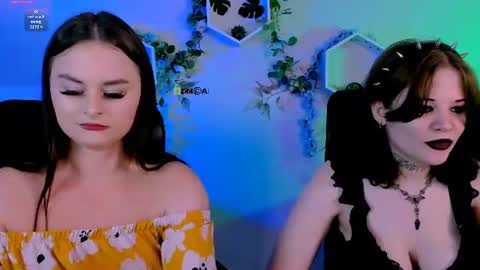 miss_courtney online show from July 22, 8:38 am