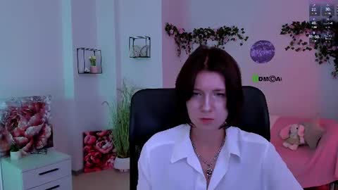 miss_courtney online show from July 28, 11:17 am