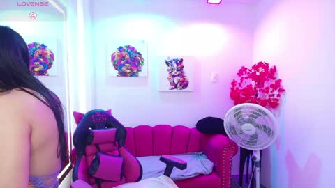 Melanie online show from May 2, 12:33 pm
