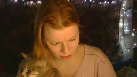 Elis online show from February 13, 3:26 pm