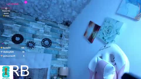 miss_evans_ online show from July 8, 7:34 am