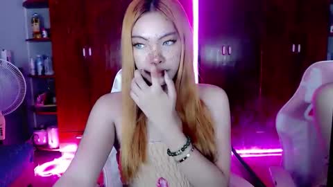 miss_hornydoll online show from November 27, 2:52 am