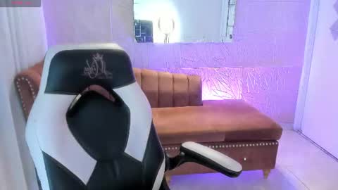 Isabella online show from July 17, 4:42 pm