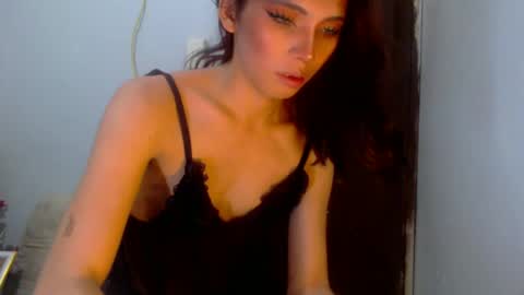 julie online show from June 17, 9:25 am