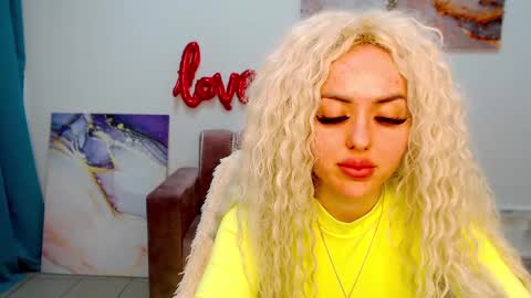 miss_kiten online show from February 9, 10:43 pm