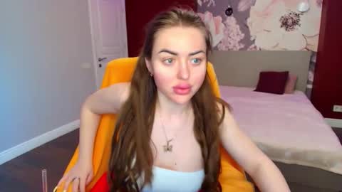 miss_kiten online show from May 2, 3:56 am