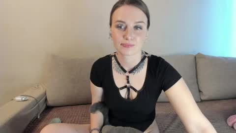 Kitty online show from May 3, 3:12 am