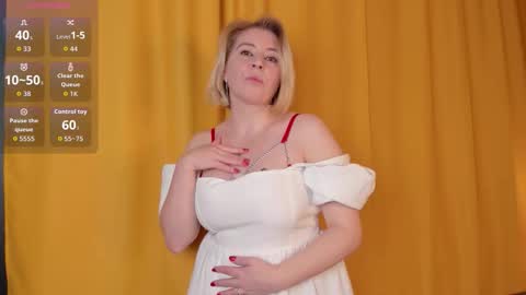 miss_lisaa online show from November 10, 3:42 am