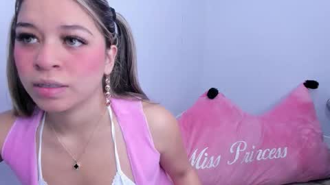 miss_lucyla online show from February 3, 11:03 am