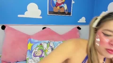 miss_lucyla online show from July 6, 11:07 am