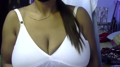 Mahi online show from July 14, 1:05 pm
