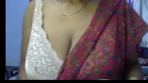 Mahi online show from June 29, 1:33 pm