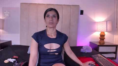 miss_milf_ online show from June 20, 8:37 pm