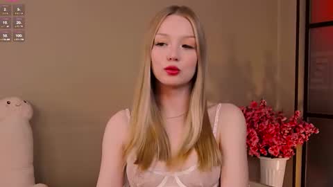 Nicole online show from June 26, 11:10 pm