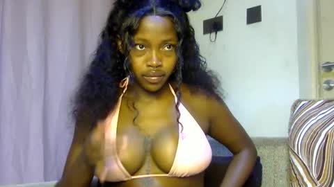 miss_sexyyy online show from October 15, 9:37 pm