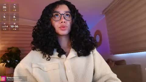 Amy Olivera online show from June 16, 1:04 pm