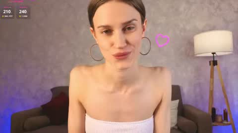 Spider girl Help me reach 10 likes online show from July 27, 3:09 pm