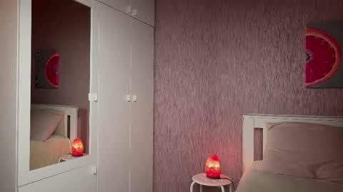 Emily online show from October 9, 4:45 pm