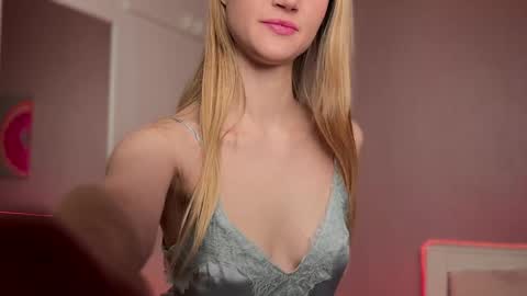 Emily online show from January 7, 1:03 pm