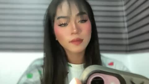 miss_veron_xoxo online show from May 1, 11:21 pm