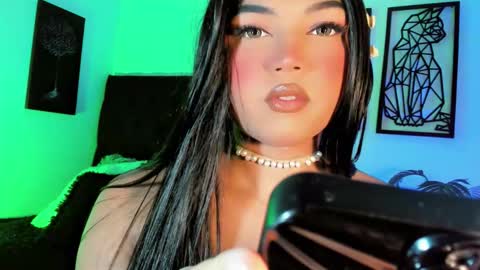 miss_zz online show from February 19, 8:08 pm