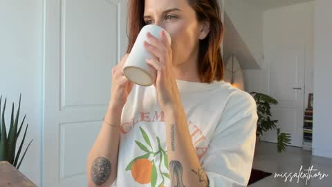Alexandra Thorn online show from April 8, 11:02 am