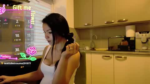 Snapshot of missbya chatting on October 21, 5:12 am missbya online show from October 21, 5:12 am