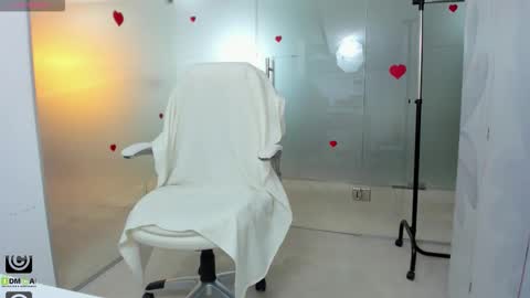 missdominna online show from January 19, 4:00 am