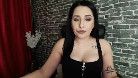 Miss online show from October 7, 9:44 pm