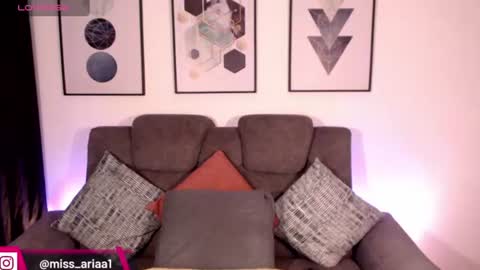 Emilie Diaz online show from July 6, 3:47 pm