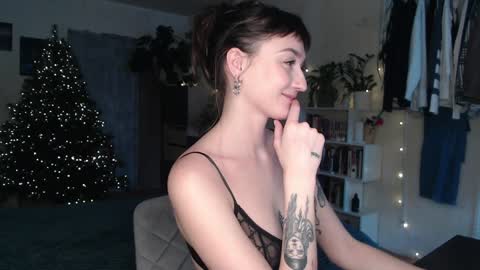 missfiti online show from December 15, 11:12 am