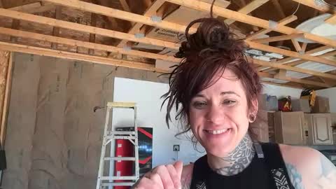misshoneybadger333 online show from March 8, 6:23 pm