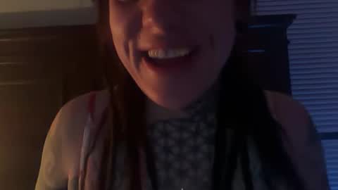 misshoneybadger333 online show from February 13, 3:32 am