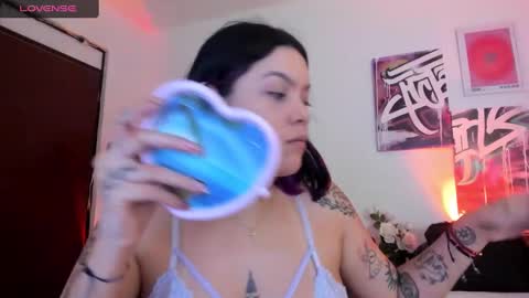 Annie online show from February 7, 2:51 am