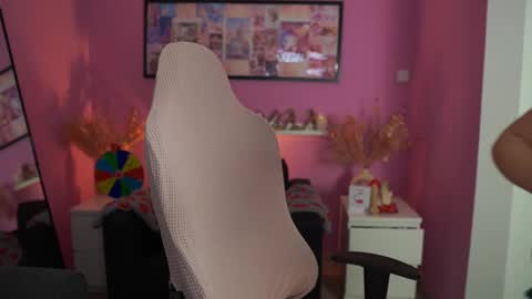 Melissa online show from February 1, 7:44 pm