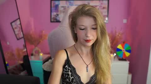 Melissa online show from September 28, 4:38 pm