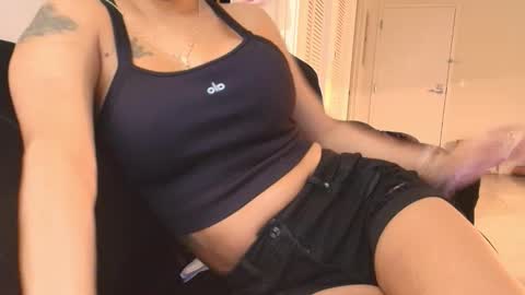 INSTAGRAM MISSVALEN16 online show from March 5, 11:14 pm