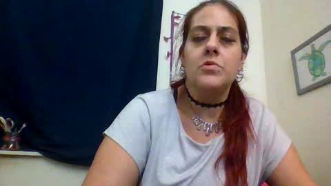 Snapshot of missjuicy1luv chatting on October 19, 5:34 am Missjuicy1luv online show from October 19, 5:34 am