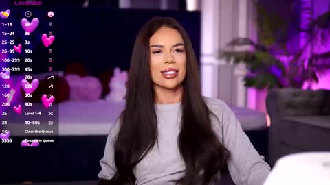 misskiarra online show from September 25, 6:42 am